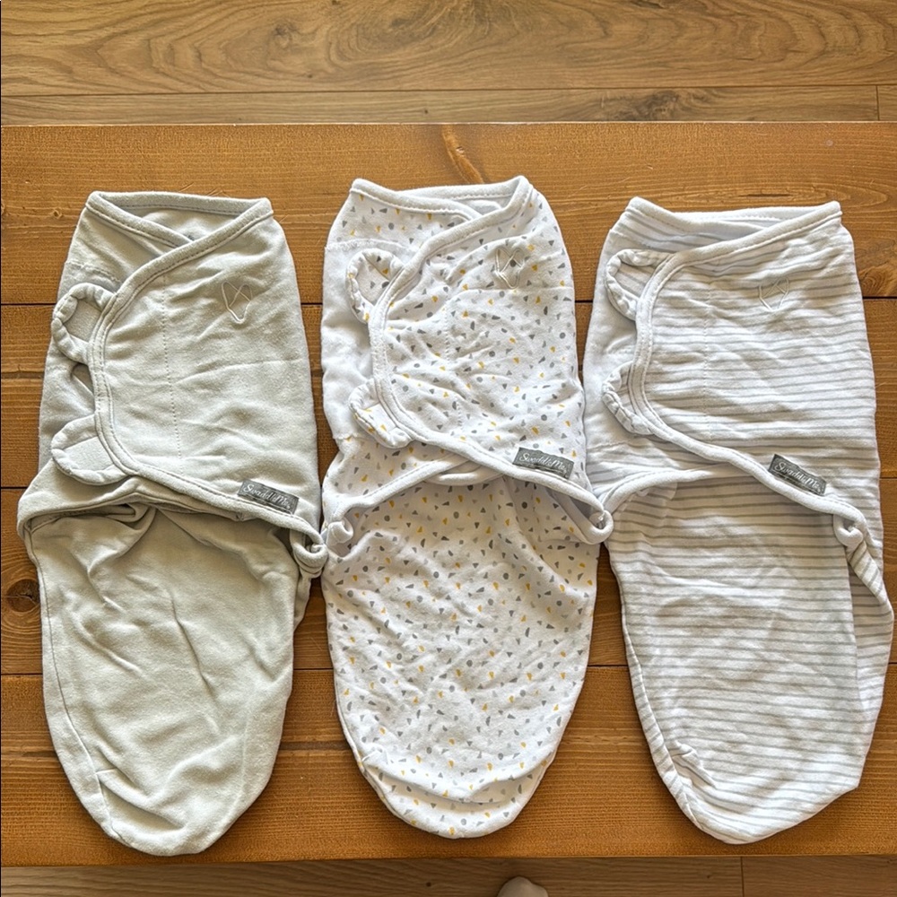 Set of Three SwaddleMe Baby Swaddles size sm/md